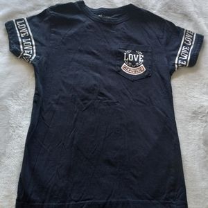 ON FIRE NAVY BLUE LOVE REPUBLIC SHORT SLEEVE SHIRT. WOMENS SIZE M.